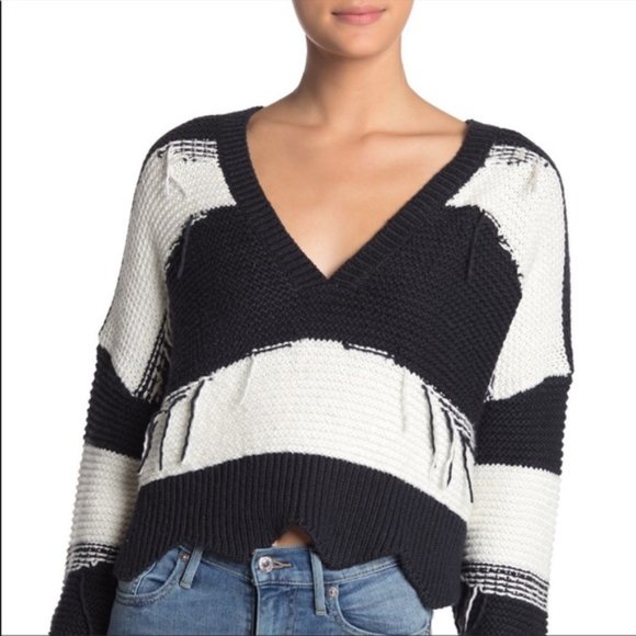 Oversized Couture Zafiris Rustic Navy White V-Neck Sweater - Picture 1 of 9